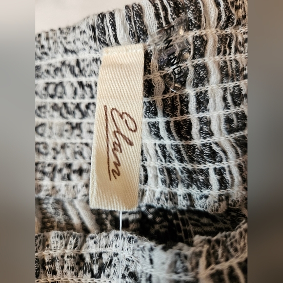 NWT Elan Womens Black & White Design Off The Shoulder Short Sleeve Top Size Med - Picture 4 of 10